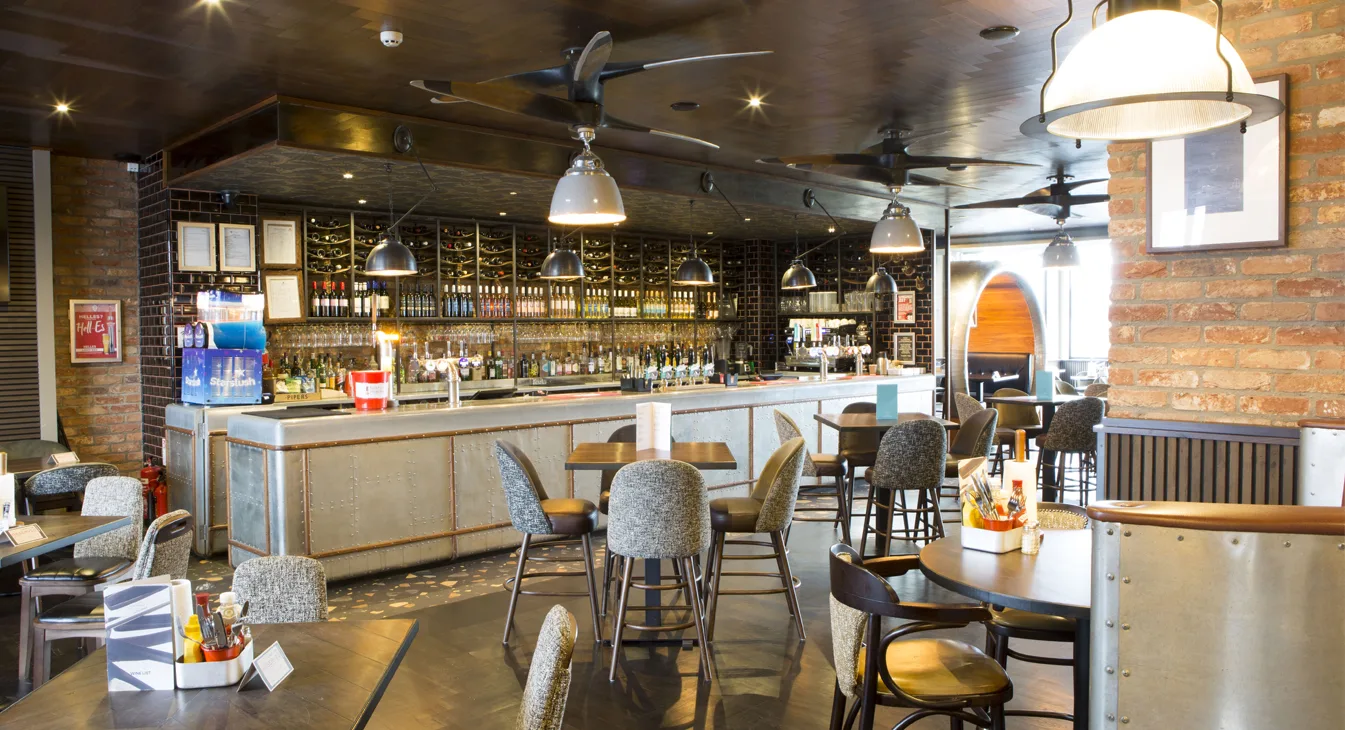 Airport Pub