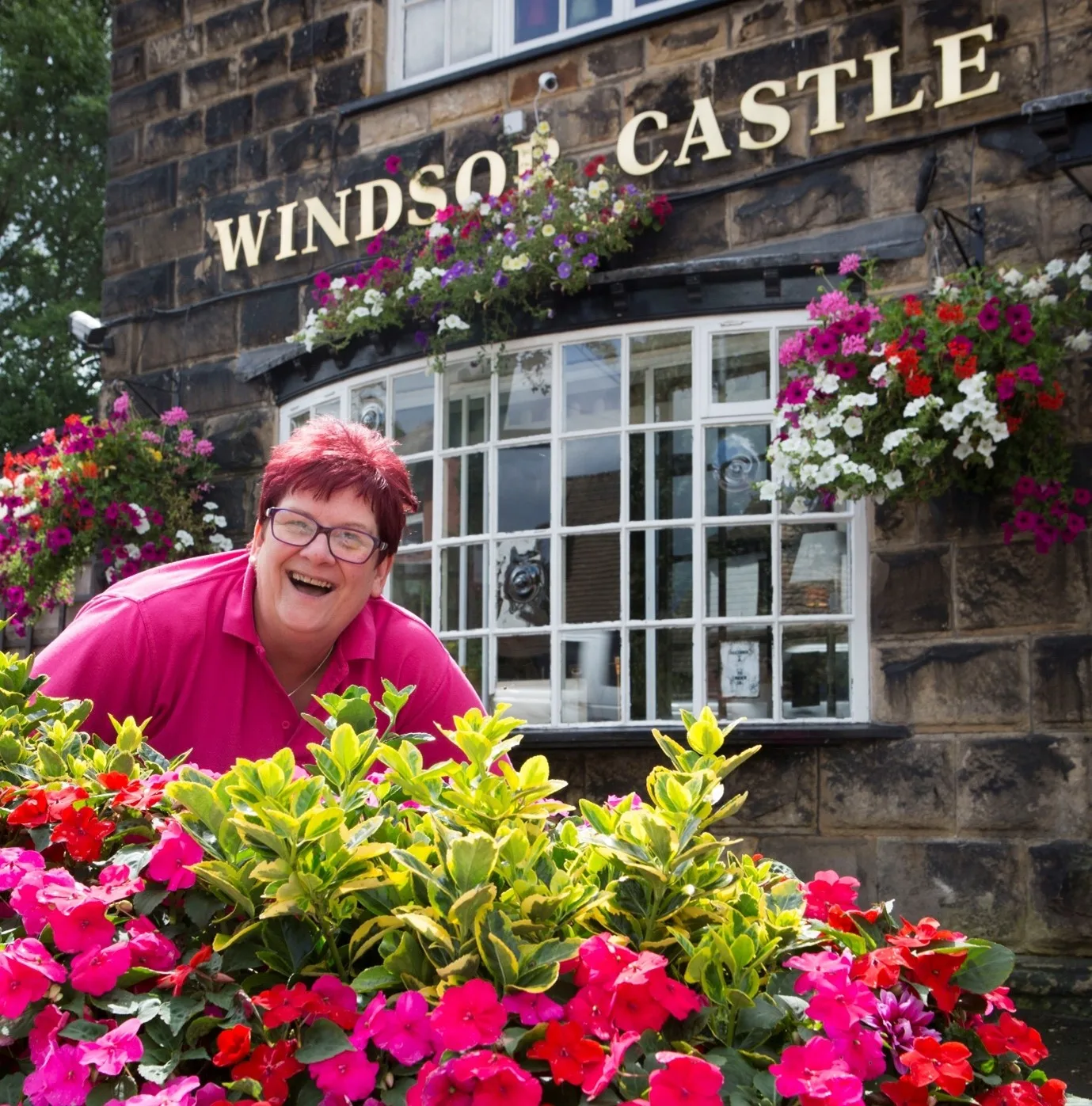 LICENSEE AT THE WINDSOR CASTLE PUB WINS BII HEART OF THE COMMUNITY AWARD