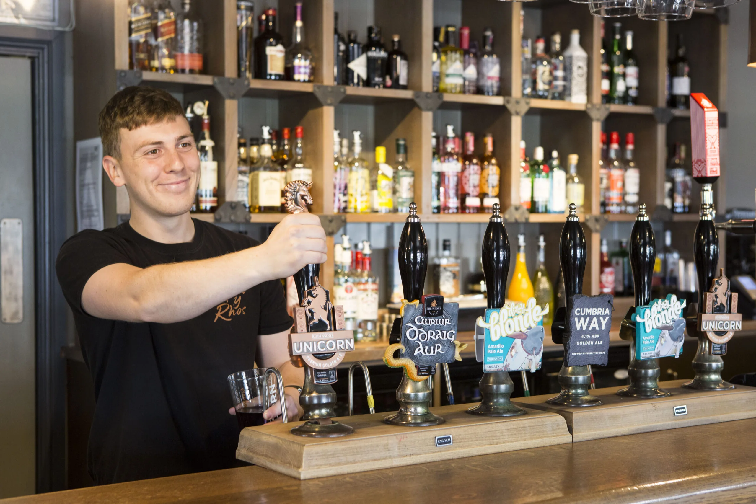 ROBINSONS BREWERY CELEBRATES RECORD NUMBER OF ‘BEST IN GLASS’ CASK ALE RECOGNITIONS ACROSS THEIR ESTATE