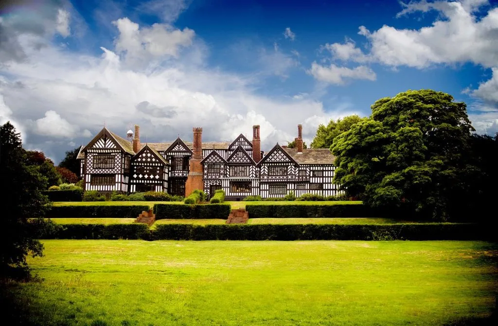 Bramhall Park