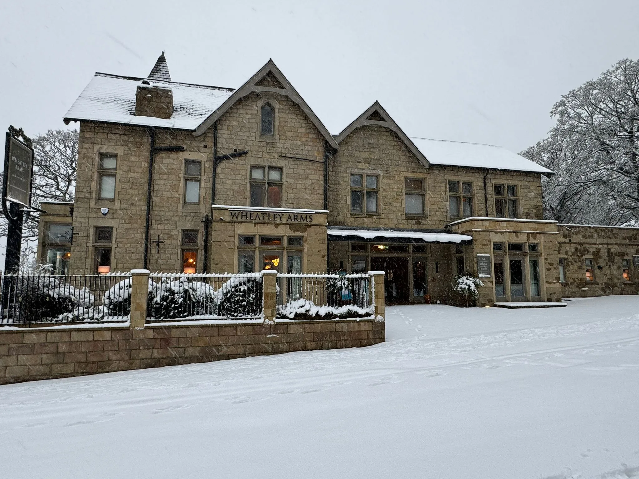 This beautiful Ilkley pub has now reopened following a huge refurbishment and it looks incredible!