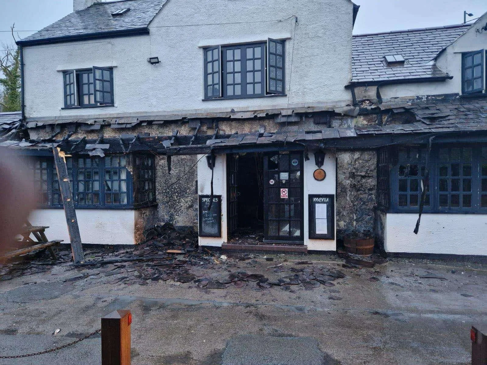 DEVASTATING FIRE AT GLYN Y WEDDW ARMS