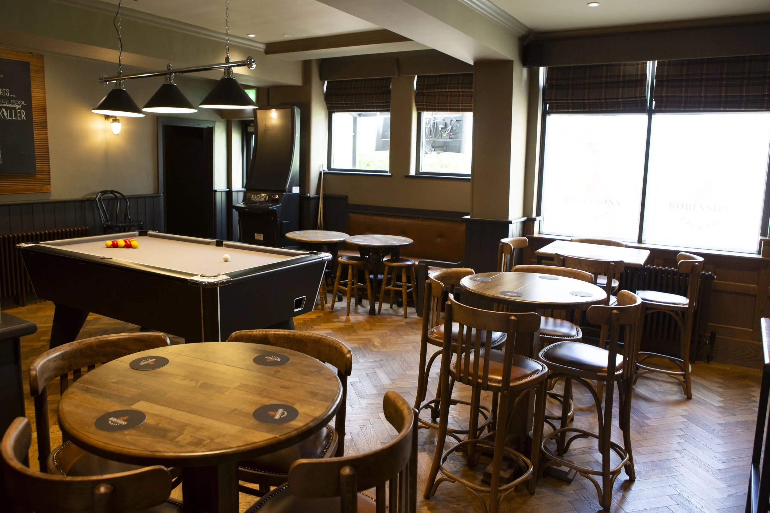 Play, Watch, Relax: The Friendship in Glossop expands entertainment space