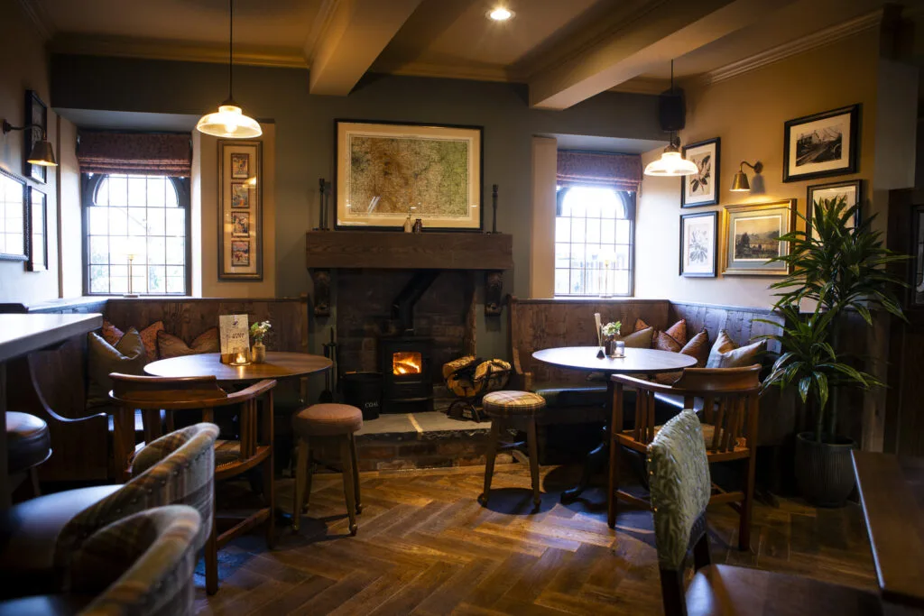 Ring O'Bells interior