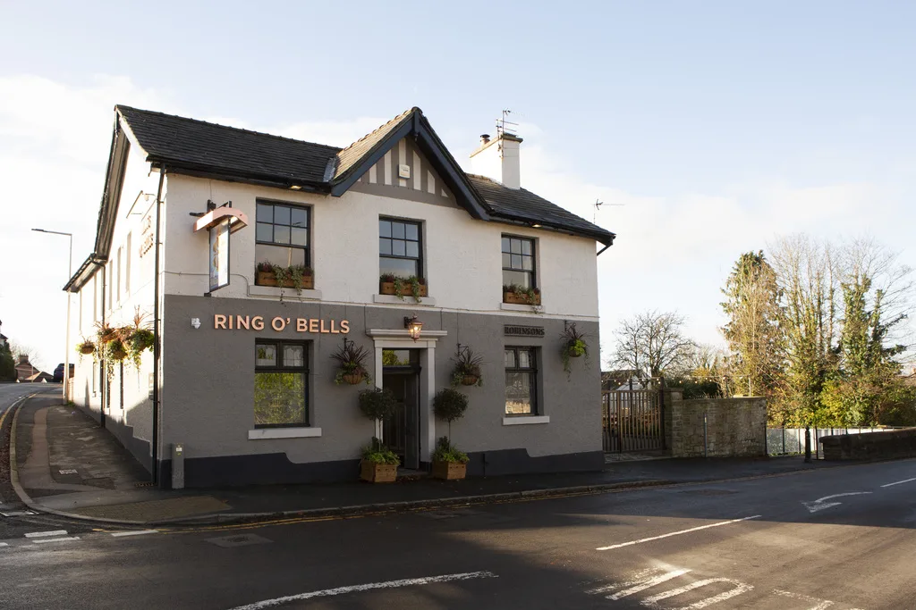 Ring O'Bells exterior
