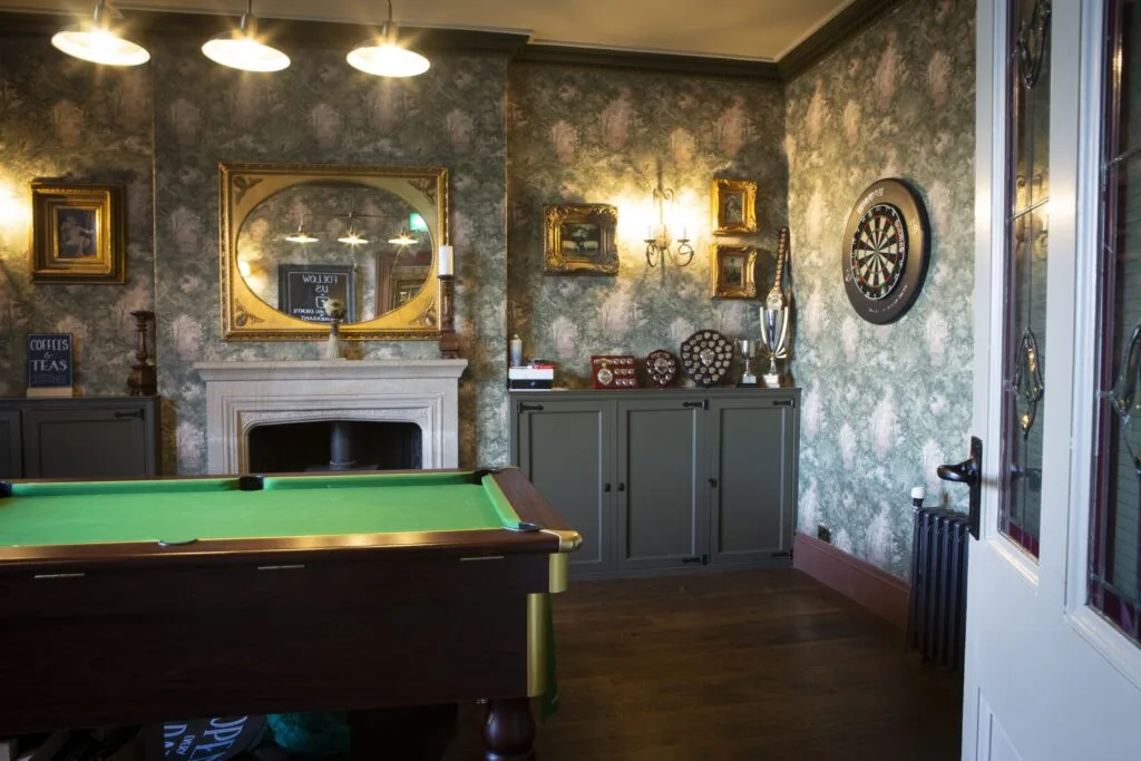 Fox & Pheasant interior