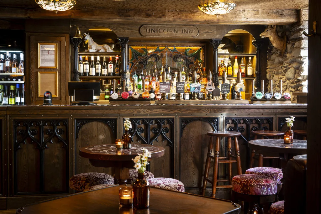 the unicorn inn ambleside bar