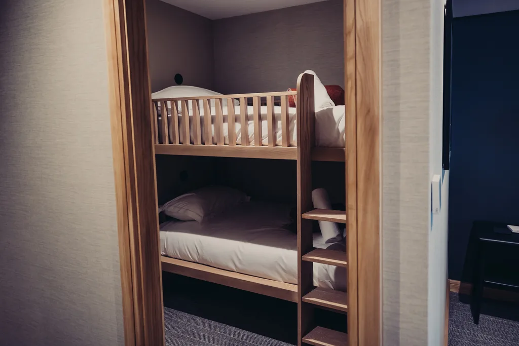 Bulls Head Hale Barns family room