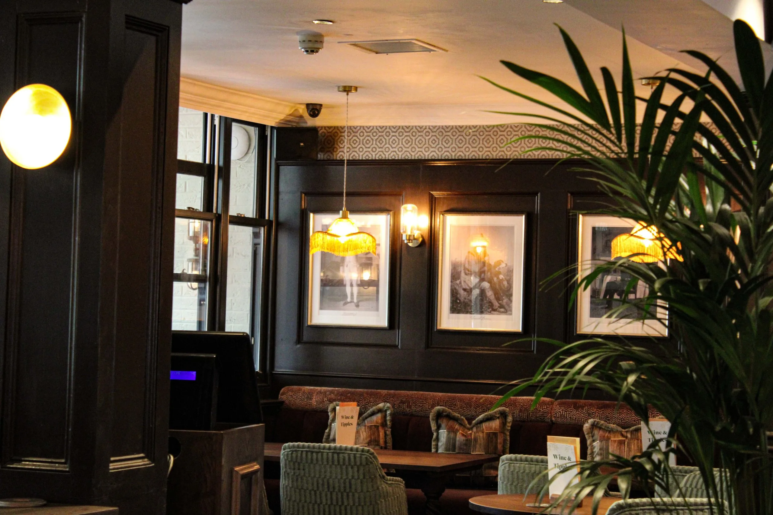 Puss in Boots, Offerton reopens after joint investment from Almond Family Pubs and Robinsons Brewery 