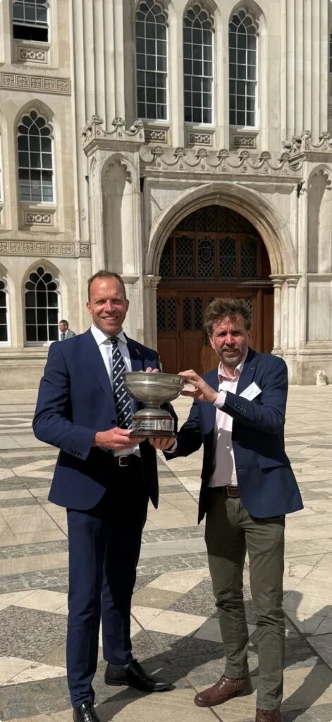 Helles trophy